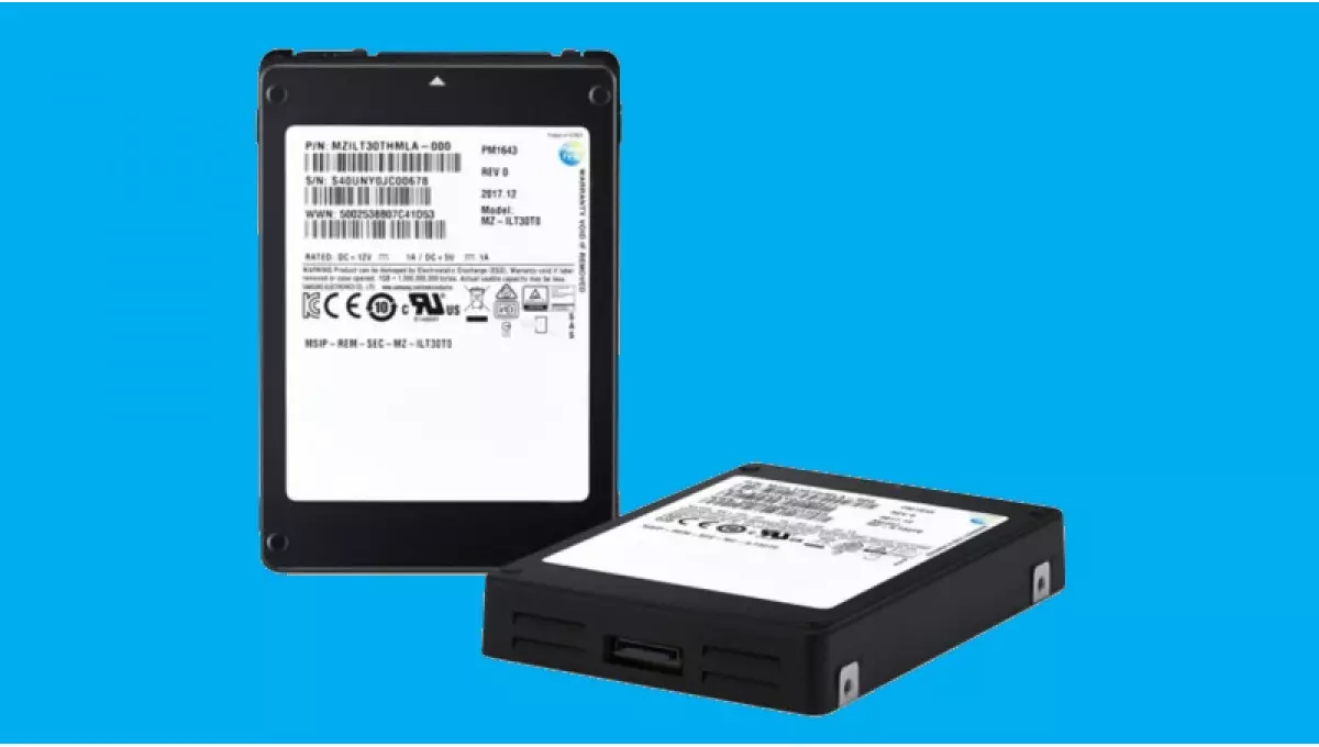 Samsung створила 2,5-дюймовий SSD з рекордною ємністю 30,72 ТБ