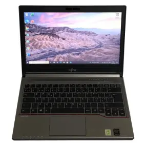 Ноутбук Fujitsu LifeBook E734 / 13.3" (1366х768)