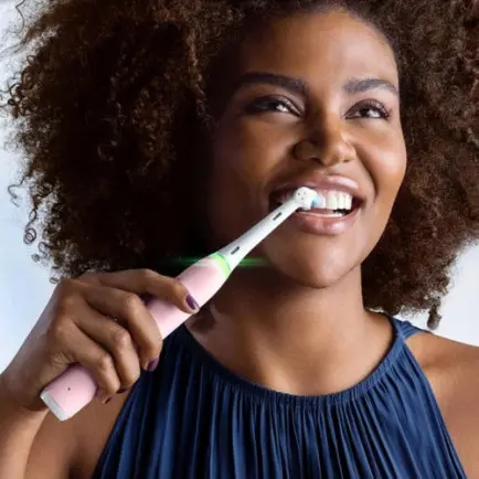 Зубна електрощітка Braun Oral-B iO Series 3 iOG3.1A6.0 Blush Pink