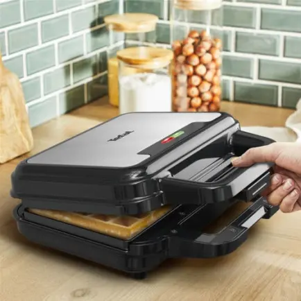 Бутербродница Tefal SW383D10