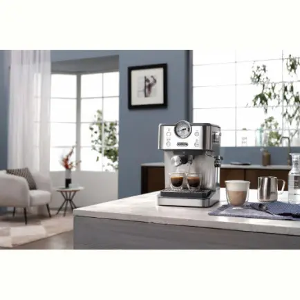 Кофеварка рожковая Delonghi EM 450 M